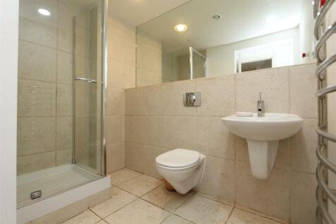 Bathroom.JPG