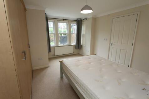 Bed 1.JPG