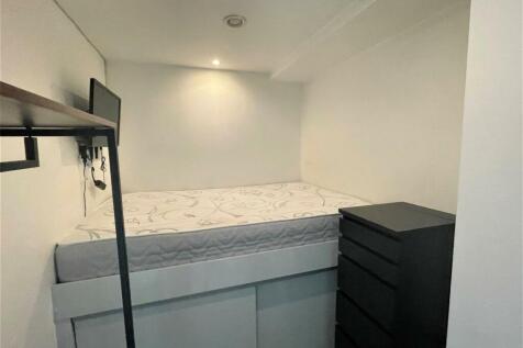 Bedroom.jpg