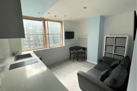 Living room 2 .jpg