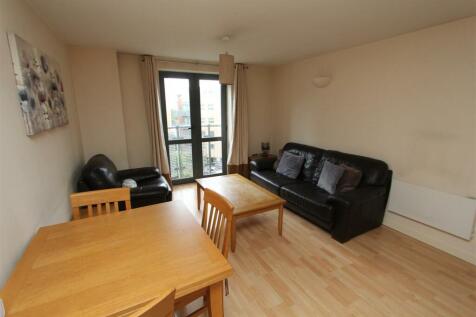 Living room 2.JPG