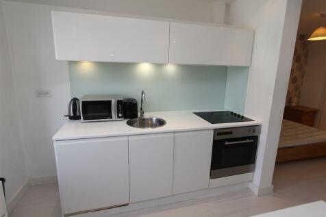 Kitchen.JPG