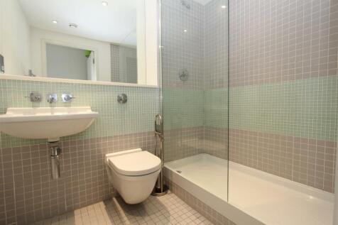 Bathroom.JPG