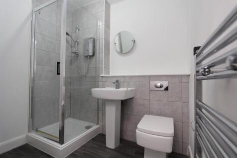 Bathroom.JPG