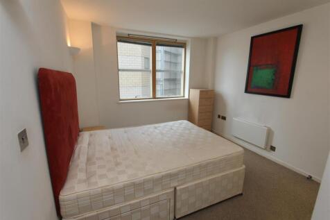 bedroom1.JPG