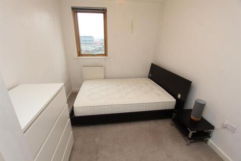 Bedroom 2.JPG