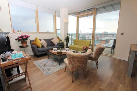 Living room 3.jpg