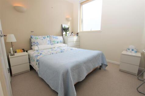 Bedroom 1 .jpg