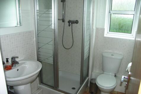 ensuite.JPG