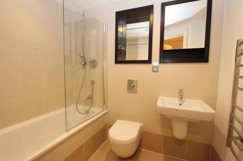 Bathroom.JPG