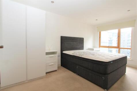Bedroom 1 .jpg