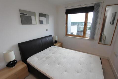 bedroom.JPG