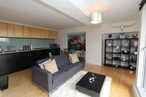 Living Room1.JPG