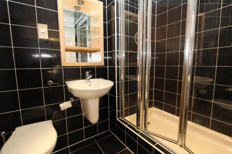 Ensuite.JPG