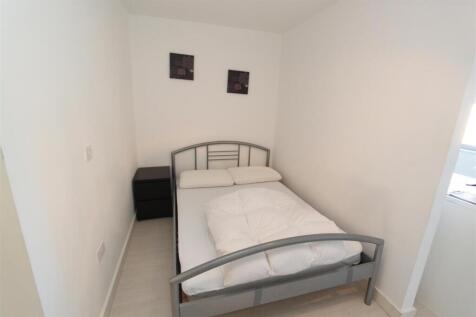 bedroom.JPG