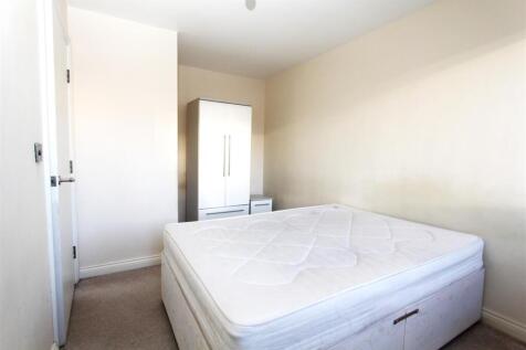 Bedroom 2.JPG