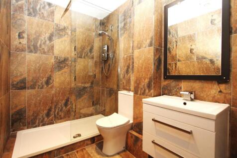 Bathroom.JPG