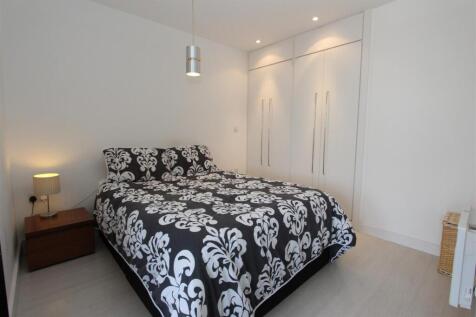 Bedroom.JPG