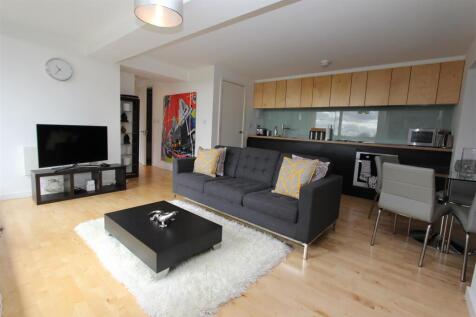 Living Room2.JPG