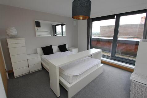 Bedroom 2.JPG