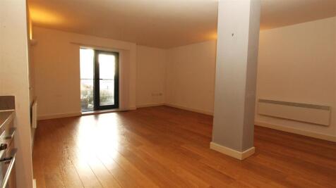 Living Room 3.JPG