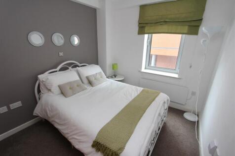 Bedroom.JPG