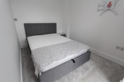 Bedroom.JPG