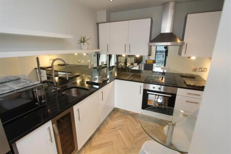 Kitchen 2.JPG