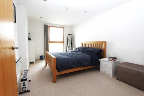 Bedroom 1.JPG