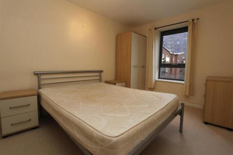 Bed2.JPG