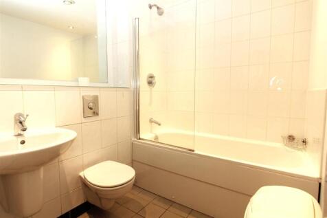 Bathroom.JPG