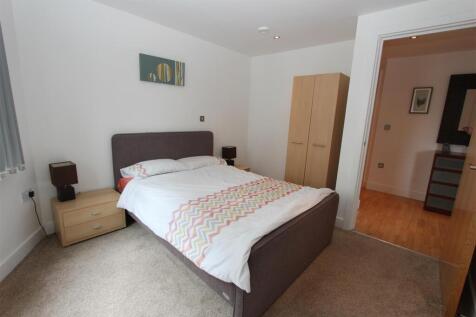 Bedroom2-1.JPG