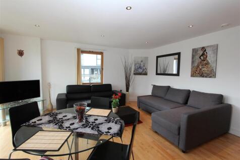 Living Room2.JPG