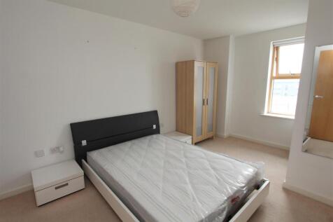 Bedroom 1.JPG