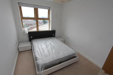 Bedroom 2.JPG
