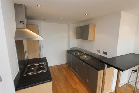 Kitchen2.JPG