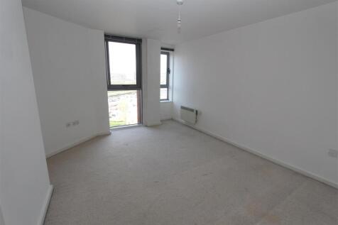 bedroom 1.JPG