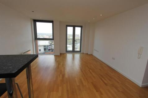 Living room2.JPG