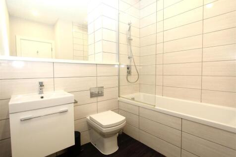 House Bath.JPG