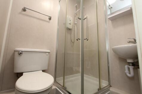 Shower room.JPG
