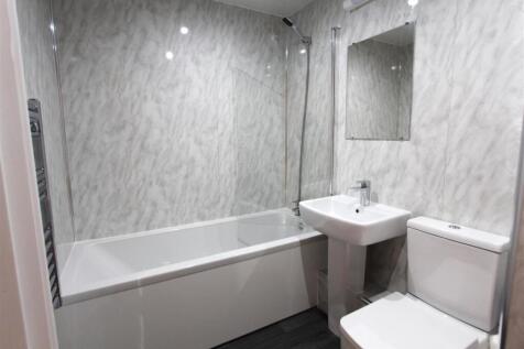 Bathroom.JPG
