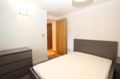 Bedroom 1.JPG