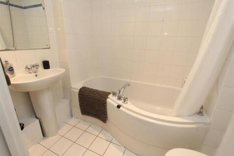 Bathroom.JPG