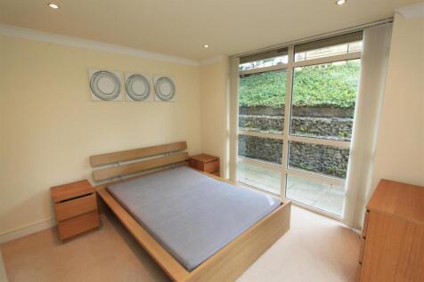 bedroom1.JPG