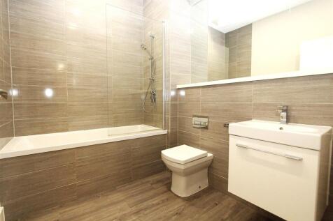 Bathroom.JPG