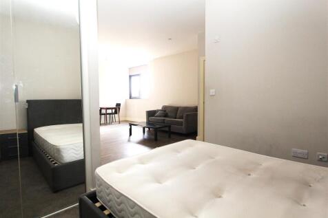 Bedroom 2.JPG