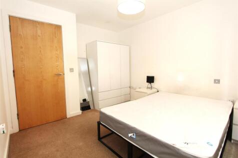 Bedroom 2.JPG