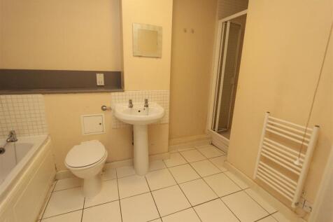 Bathroom.JPG