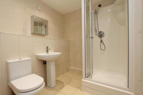 Bathroom1.JPG