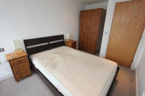 Bedoom1.JPG
